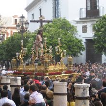 聖週間の御神輿です。何かありがたい気持ちになります。