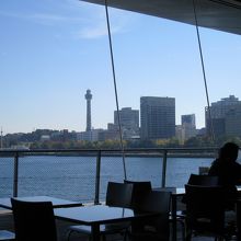 マリンタワーが見える