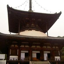 国宝の大塔　堂々とした風格です