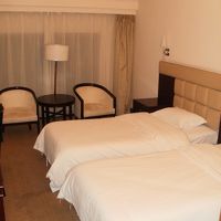 お部屋です。エアコンは効いています。調整もできました。