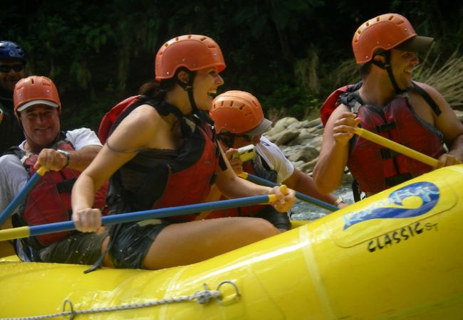 手付かずの大自然を満喫できます！−Upper Navua River−