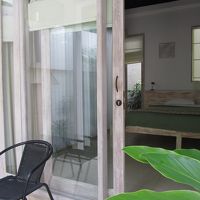 扉を開けたら、、、