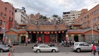 天上聖母と観音様を祀ってます。