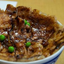 老舗豚丼店の味