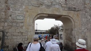 旧市街の中は３つの宗教の入り混じった場所