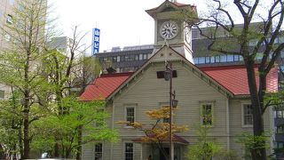 ぼおっと歩いていると通り過ぎてしまいます