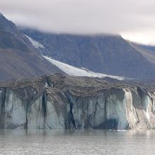 タスマン氷河の末端