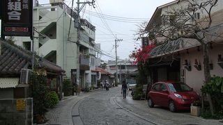 壷屋やむちん通り　お土産にシーサーはいかが