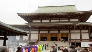 成田山新勝寺　市川團十郎の成田屋はここから