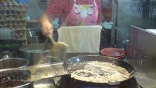 楽しい～！何を食べようかウロウロ迷ってしまいます。