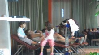 今まで見た中で一番退屈しない空港。素晴らしい。