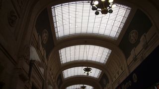 ムッソーニ時代に建てられた玄関口