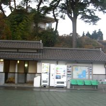 改札出たところにあるトイレ