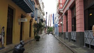 旧市街地の目ぬき通り