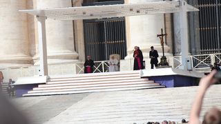 大聖堂内部は見れませんでした。