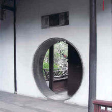 壁に開けられた通路