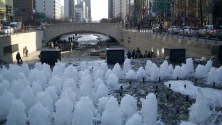 川のせせらぎでひと休み