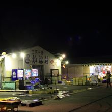 夜が明ける前から開店中！！