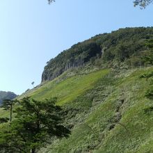 ふもとから見た船上山