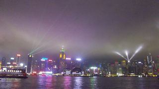 イルミネーションも踊る！