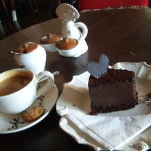 自家製スイーツも種類が多く美味しいです。