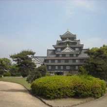 岡山城の天守閣。入場階は地下１階です。