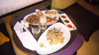 垢抜けた多国籍料理