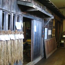 館内に復元された屯田兵屋