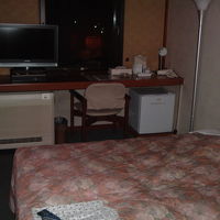 デスクワーク用の照明がきちんと揃っていて助かります…