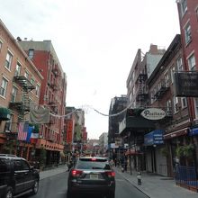 リトルイタリー、　パスタレストランとファシォン関係の店が多い