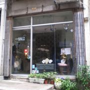 NoHo：香港オリジナルとアメリカヴィンテージのアクセサリー店～イブリン・アートウェア