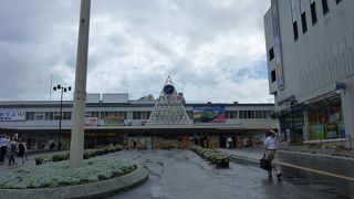 （旭川駅） ---駅前も活気がある「道央」の中心駅です。