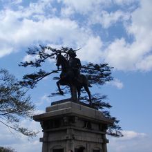 伊達正宗の騎馬像