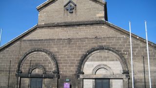 雄大な印象の建造物