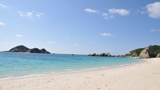 美しいビーチのある島