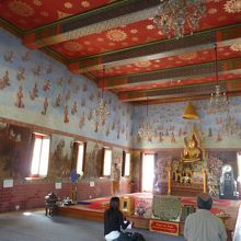 女子が好きそうな配色の院内