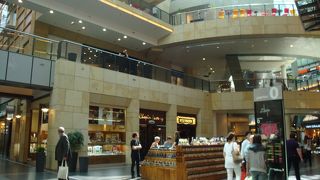 駅近の大きなショッピングセンター