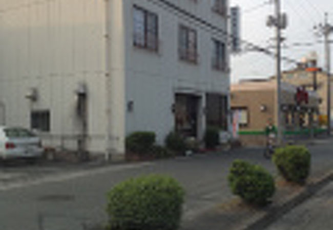 カーナビで探しても、１回は通り過ぎてしまいます。