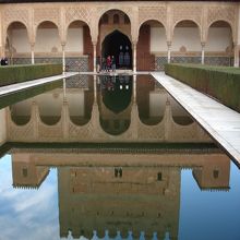 砂漠の民は、水の芸術に感動したそうです。