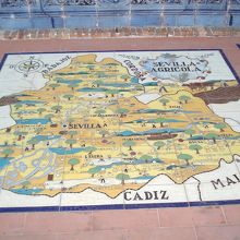 セビーリャの地図　貿易都市として栄えたことが描かれてます