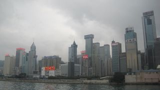 のんびりと船で移動します