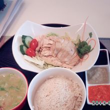 高いだけあって配膳も綺麗。