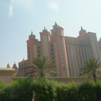 これから巨大なホテルに入ります