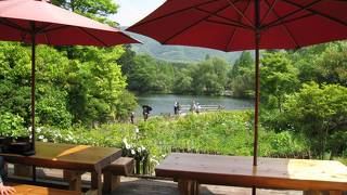 小さいながら穏やかな湖