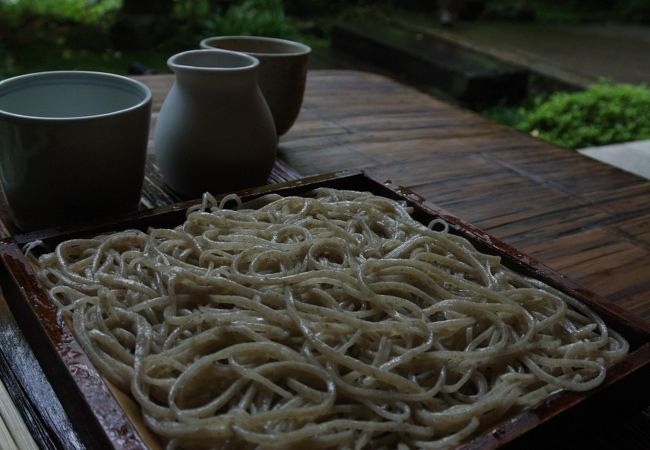 舌と鼻と耳と目、そして肌で味わう