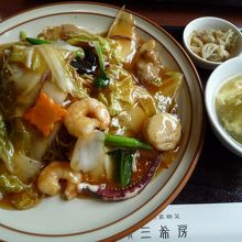 海鮮あんかけやきそば