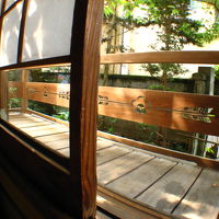 古いが凝っている、、、もう少し手入れしてあれば。