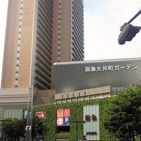 非常に細長い建物