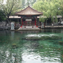 「天下第一泉」です。