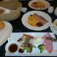 朝食。朝からガッツリ派には少ないかな？